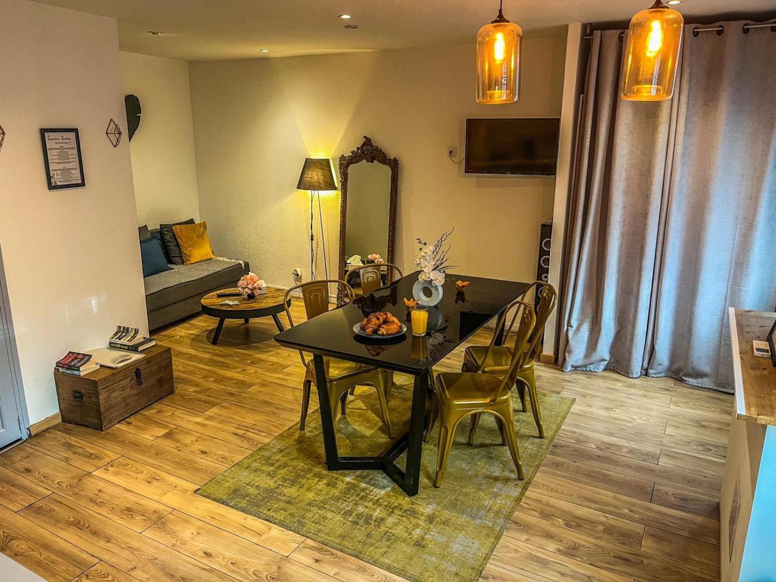 La Du Triomphe - Bain Balneotherapie,netflix Apartment Montpellier